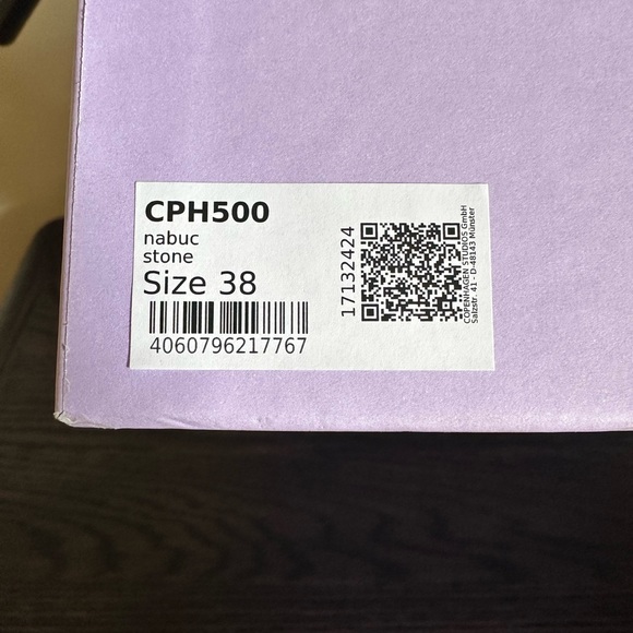 Brand new Woman’s Copenhagen “Chelsea”Boots: Size 7 - Picture 7 of 13